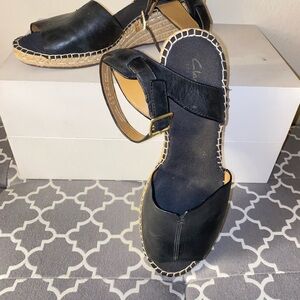 Clark’s Black Leather Espadrilles 11M